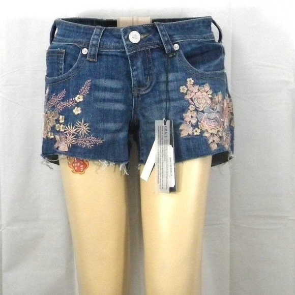 Grace in LA womens shorts 25 - Picture 1 of 5